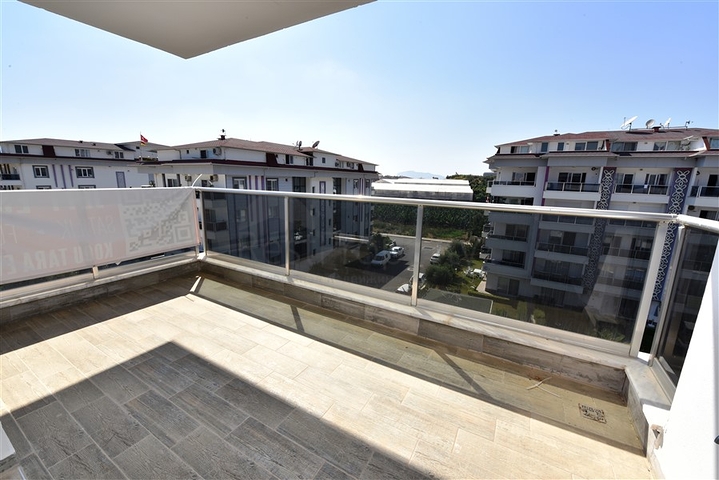 دوبلكس فاخرة - اربع غرف وصالة - اطلالة بحر- في منطقة كاستل / الانيا 