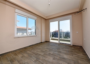 دوبلكس فاخرة - اربع غرف وصالة - اطلالة بحر- في منطقة كاستل / الانيا 