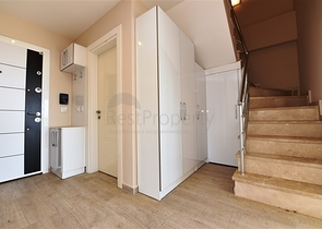 دوبلكس فاخرة - اربع غرف وصالة - اطلالة بحر- في منطقة كاستل / الانيا 