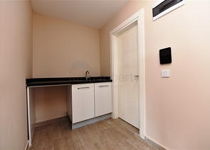 دوبلكس فاخرة - اربع غرف وصالة - اطلالة بحر- في منطقة كاستل / الانيا 