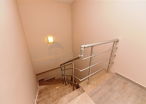 دوبلكس فاخرة - اربع غرف وصالة - اطلالة بحر- في منطقة كاستل / الانيا 