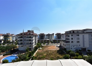 دوبلكس فاخرة - اربع غرف وصالة - اطلالة بحر- في منطقة كاستل / الانيا 