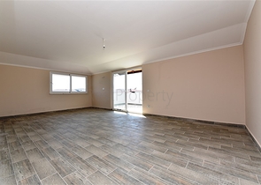 دوبلكس فاخرة - اربع غرف وصالة - اطلالة بحر- في منطقة كاستل / الانيا 