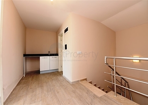 دوبلكس فاخرة - اربع غرف وصالة - اطلالة بحر- في منطقة كاستل / الانيا 