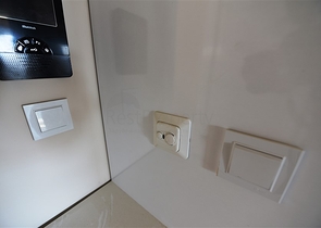 دوبلكس فاخرة - اربع غرف وصالة - اطلالة بحر- في منطقة كاستل / الانيا 