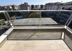 دوبلكس فاخرة - اربع غرف وصالة - اطلالة بحر- في منطقة كاستل / الانيا 