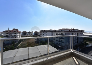 دوبلكس فاخرة - اربع غرف وصالة - اطلالة بحر- في منطقة كاستل / الانيا 