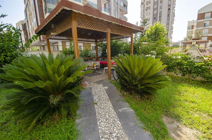 شقة بغرفة نوم واحدة مع أثاث في ليمان كونيالتي