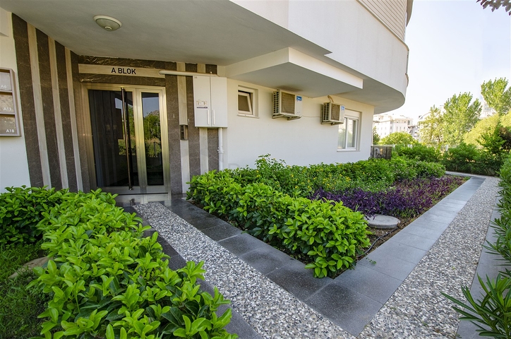 شقة بغرفة نوم واحدة مع أثاث في ليمان كونيالتي