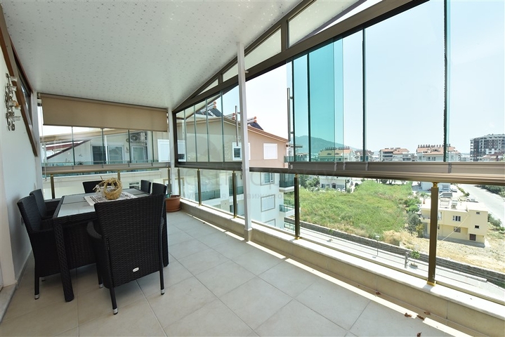 دوبلكس فاخر - تصميم 3 غرف وصالة - قريبة من مطار غازي باشا / الانيا 