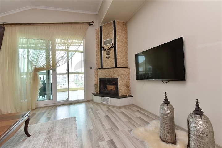 دوبلكس فاخر - تصميم 3 غرف وصالة - قريبة من مطار غازي باشا / الانيا 