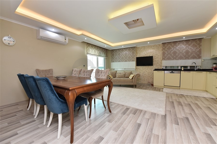 دوبلكس فاخر - تصميم 3 غرف وصالة - قريبة من مطار غازي باشا / الانيا 