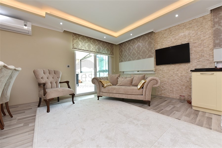 دوبلكس فاخر - تصميم 3 غرف وصالة - قريبة من مطار غازي باشا / الانيا 