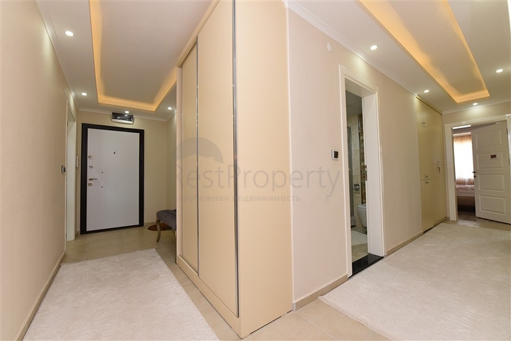 دوبلكس فاخر - تصميم 3 غرف وصالة - قريبة من مطار غازي باشا / الانيا 