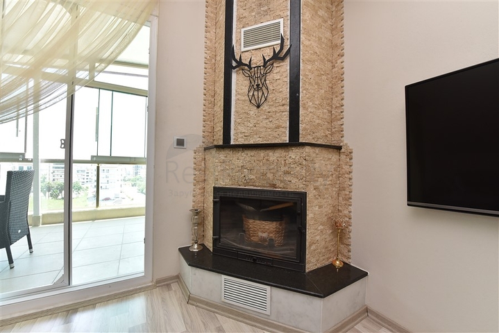 دوبلكس فاخر - تصميم 3 غرف وصالة - قريبة من مطار غازي باشا / الانيا 