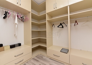 دوبلكس فاخر - تصميم 3 غرف وصالة - قريبة من مطار غازي باشا / الانيا 