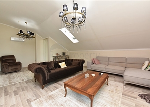 دوبلكس فاخر - تصميم 3 غرف وصالة - قريبة من مطار غازي باشا / الانيا 