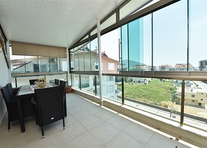 دوبلكس فاخر - تصميم 3 غرف وصالة - قريبة من مطار غازي باشا / الانيا 