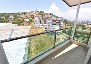 دوبلكس فاخر - تصميم 3 غرف وصالة - قريبة من مطار غازي باشا / الانيا 