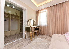 دوبلكس فاخر - تصميم 3 غرف وصالة - قريبة من مطار غازي باشا / الانيا 