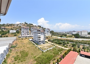 دوبلكس فاخر - تصميم 3 غرف وصالة - قريبة من مطار غازي باشا / الانيا 