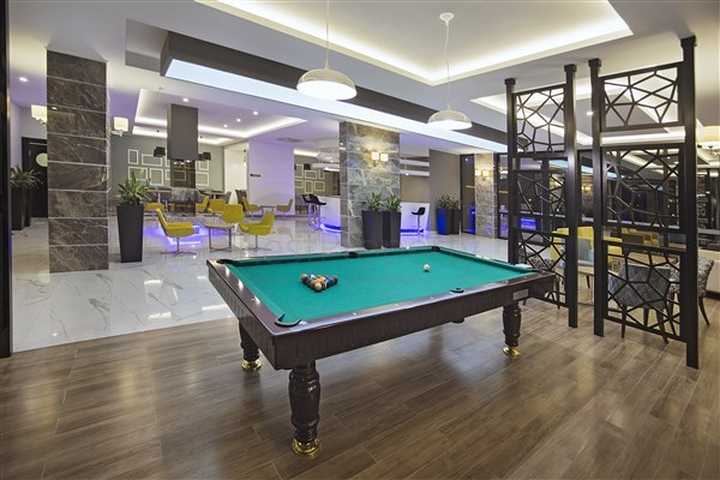 شقة عائلة - مطبخ منفصل - مجمع فاخر - في توسمور / الانيا 