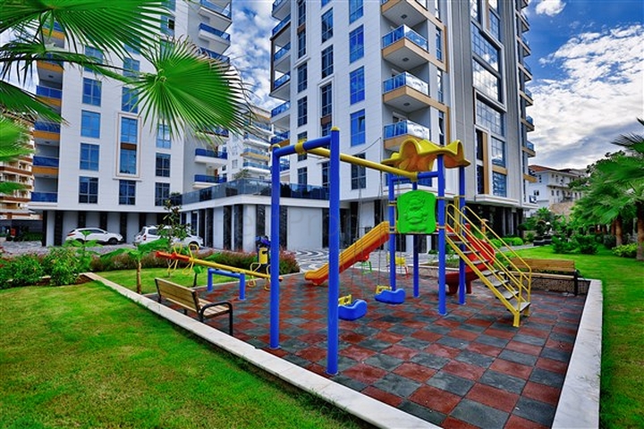 شقة عائلة - مطبخ منفصل - مجمع فاخر - في توسمور / الانيا 