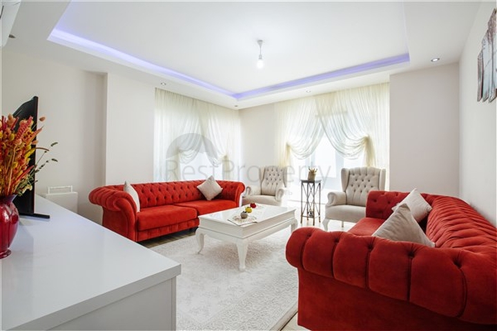 شقة عائلة - مطبخ منفصل - مجمع فاخر - في توسمور / الانيا 