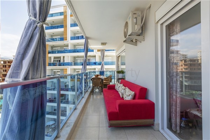 شقة عائلة - مطبخ منفصل - مجمع فاخر - في توسمور / الانيا 