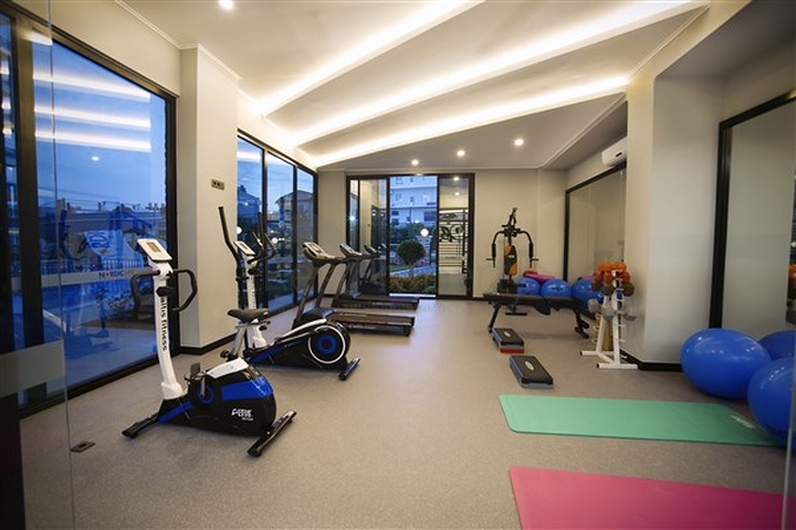 شقة عائلة - مطبخ منفصل - مجمع فاخر - في توسمور / الانيا 