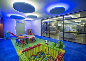 شقة عائلة - مطبخ منفصل - مجمع فاخر - في توسمور / الانيا 