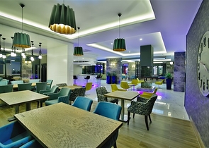 شقة عائلة - مطبخ منفصل - مجمع فاخر - في توسمور / الانيا 