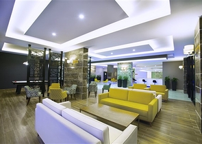 شقة عائلة - مطبخ منفصل - مجمع فاخر - في توسمور / الانيا 