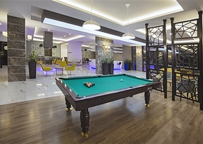 شقة عائلة - مطبخ منفصل - مجمع فاخر - في توسمور / الانيا 