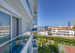 شقة عائلة - مطبخ منفصل - مجمع فاخر - في توسمور / الانيا 