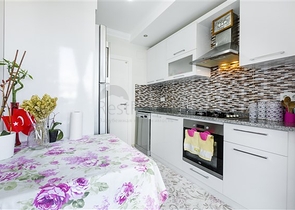 شقة عائلة - مطبخ منفصل - مجمع فاخر - في توسمور / الانيا 