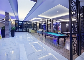 شقة عائلة - مطبخ منفصل - مجمع فاخر - في توسمور / الانيا 