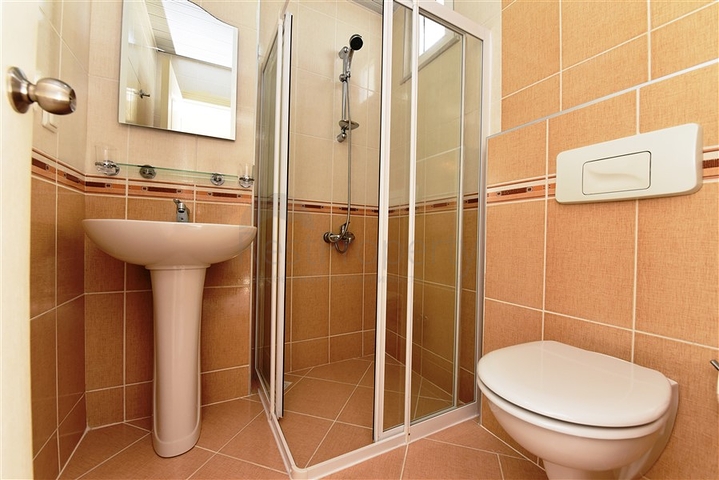 ضمن اول صف على البحر - دوبلكس 3 غرف نوم وصالة - مهموتلار / الانيا 