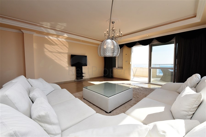 ضمن اول صف على البحر - دوبلكس 3 غرف نوم وصالة - مهموتلار / الانيا 