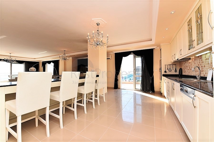 ضمن اول صف على البحر - دوبلكس 3 غرف نوم وصالة - مهموتلار / الانيا 