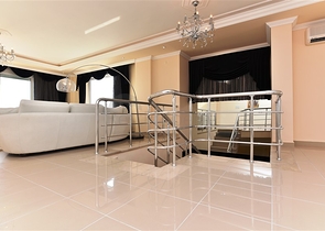 ضمن اول صف على البحر - دوبلكس 3 غرف نوم وصالة - مهموتلار / الانيا 