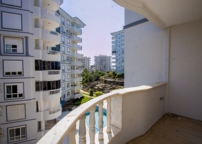 شقق عائلية واسعة -ضمن  مجمع سكني في منطقة توسمور / الانيا 