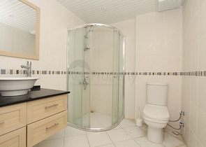 شقق عائلية واسعة -ضمن  مجمع سكني في منطقة توسمور / الانيا 