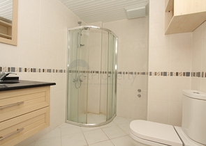 شقق عائلية واسعة -ضمن  مجمع سكني في منطقة توسمور / الانيا 