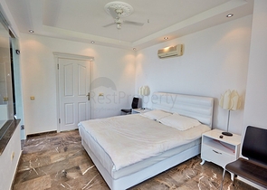 اطلالة بحر - فيلا فاخرة 7 غرف وصالة - في مركز الانيا 