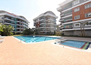 دوبلكس ارضية - تصميم 3 غرف -ضمن مجمع فاخر - اوبا / الانيا 