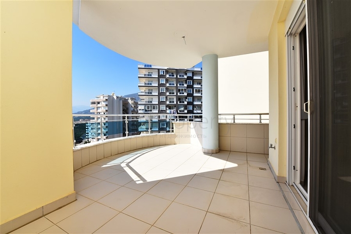 طابق مرتفع - شقة عائلية واسعة - ضمن مجمع مخدم جيدا- في مهموتلار / الانيا 