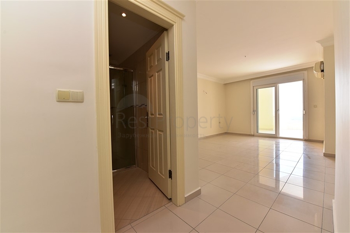 طابق مرتفع - شقة عائلية واسعة - ضمن مجمع مخدم جيدا- في مهموتلار / الانيا 