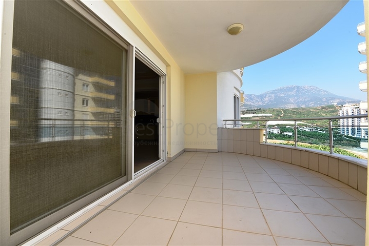 طابق مرتفع - شقة عائلية واسعة - ضمن مجمع مخدم جيدا- في مهموتلار / الانيا 