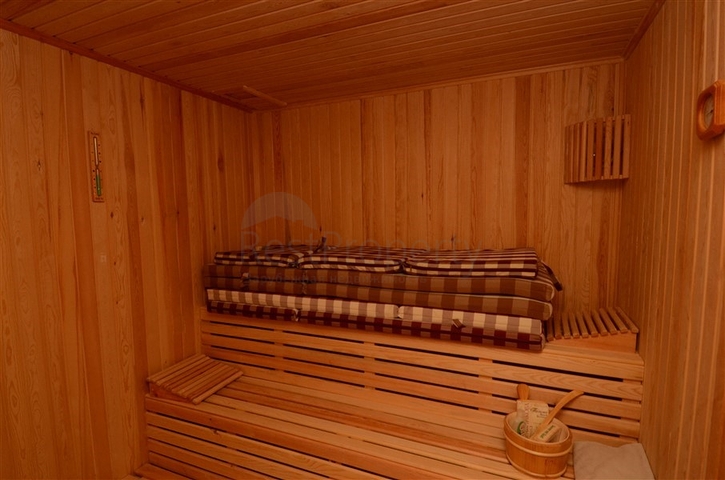 طابق مرتفع - شقة عائلية واسعة - ضمن مجمع مخدم جيدا- في مهموتلار / الانيا 